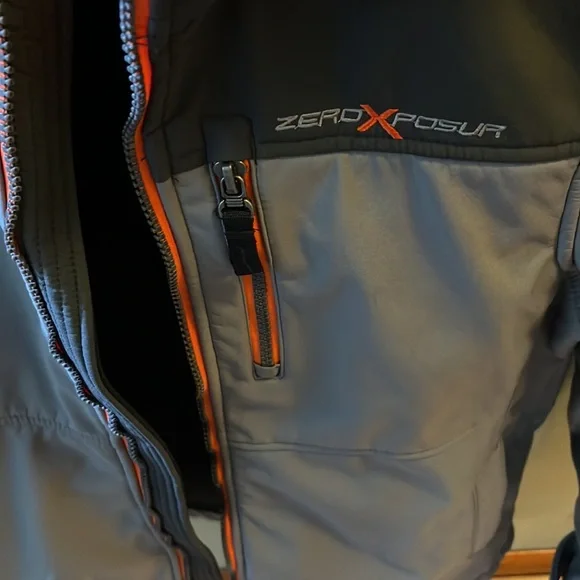 EUC ZeroXposur light coat - Picture 2 of 6